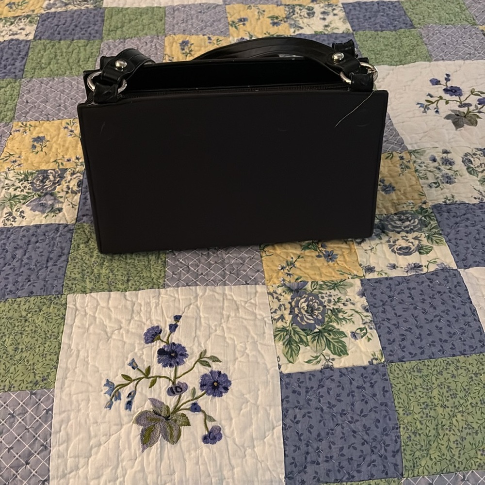 Purse’s - Picture 3 of 5